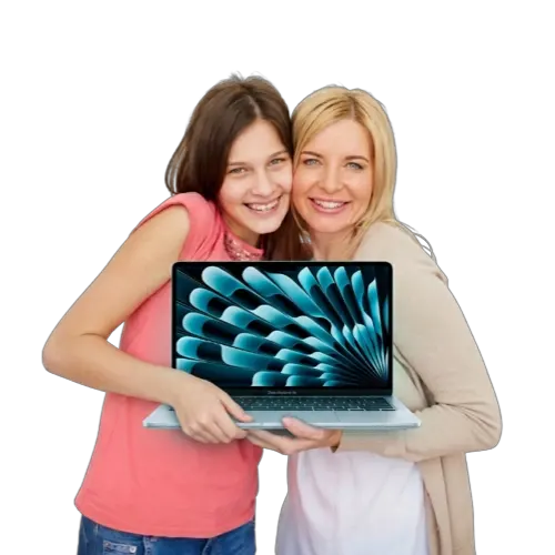 Madre e hija celebrando el Día de las Madres con descuento en Mac usadas Colombian Mac Store